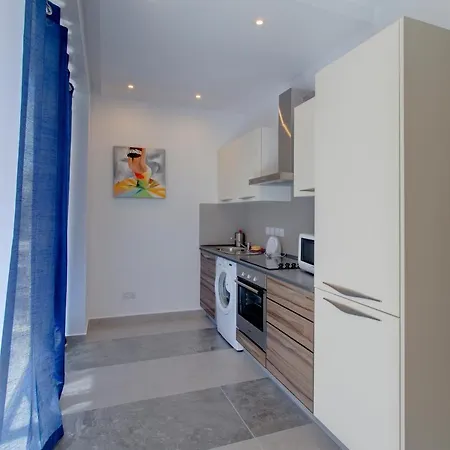 Chalet Apartments * Sliema