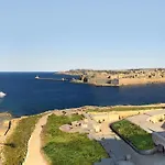 Chalet Apartments * Слима