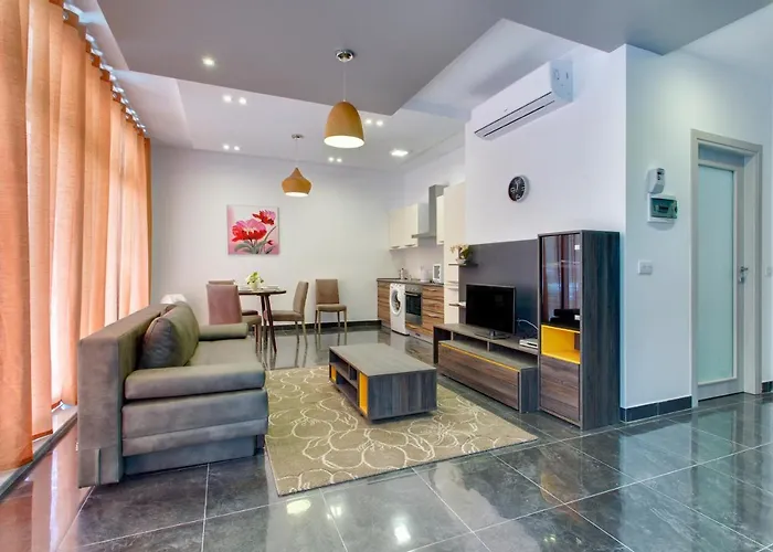 Chalet Apartments * Sliema