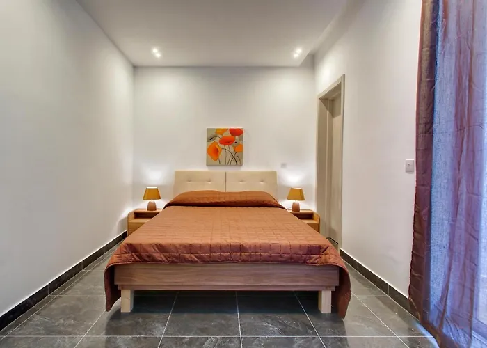 Chalet Apartments Sliema