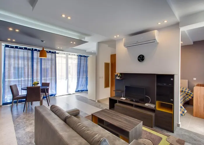 Chalet Apartments * Sliema