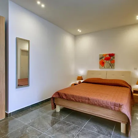 Chalet Apartments Sliema